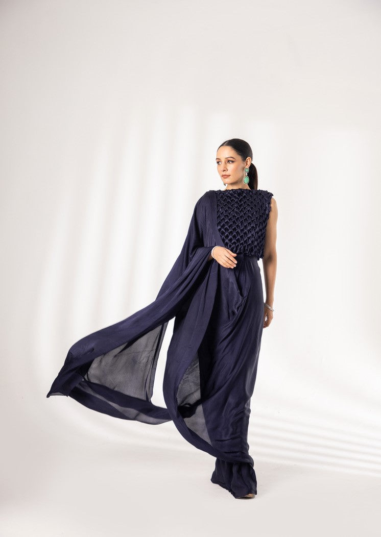 Noir Full Smock Boat Neck with saree