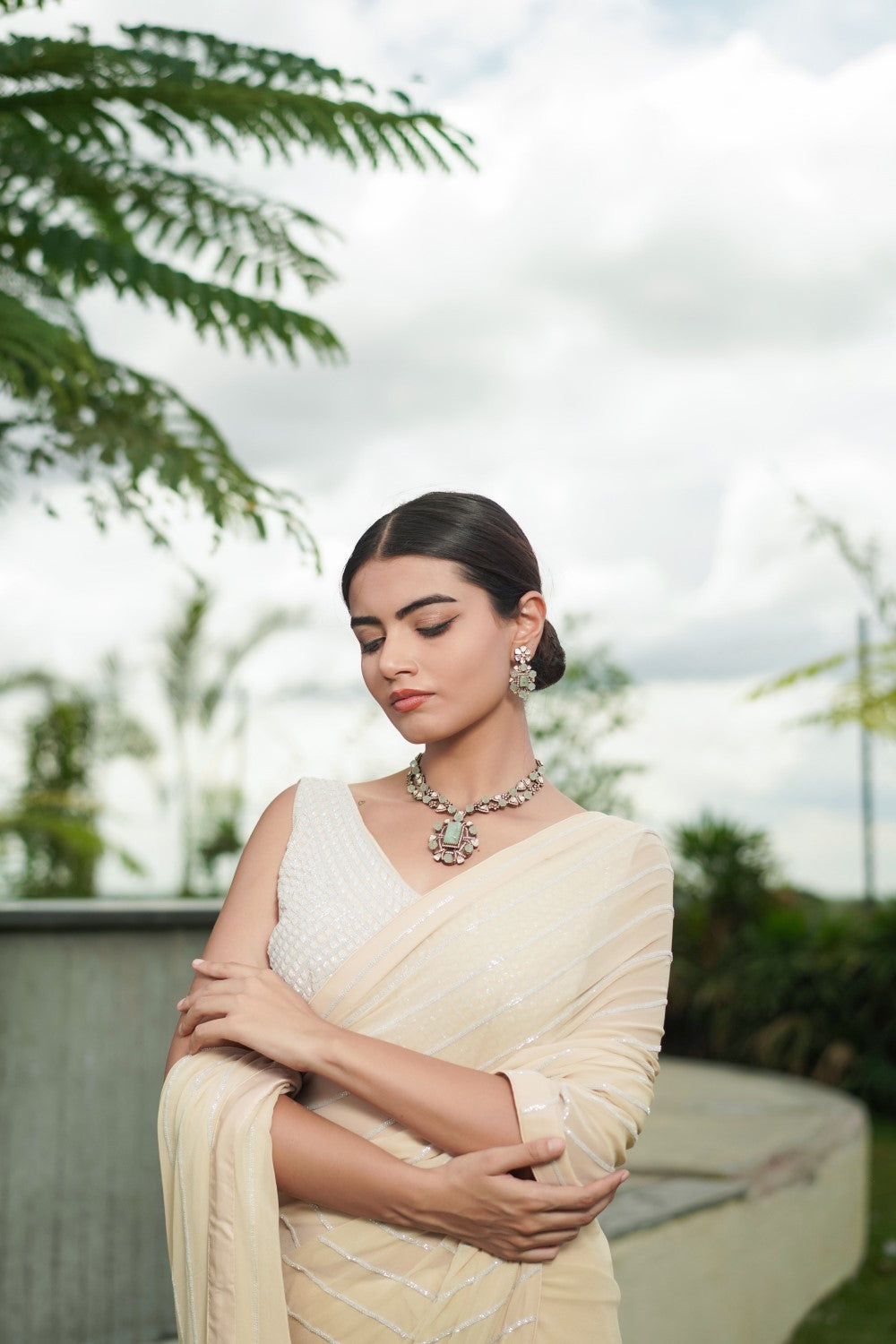 Sawan
Ivory dazzle saree